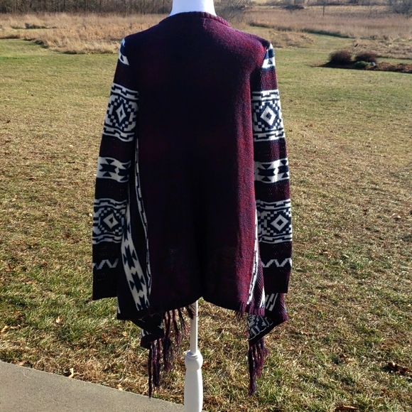 Cloud Chaser Tappered Front Cardigan with fringe - Picture 2 of 6